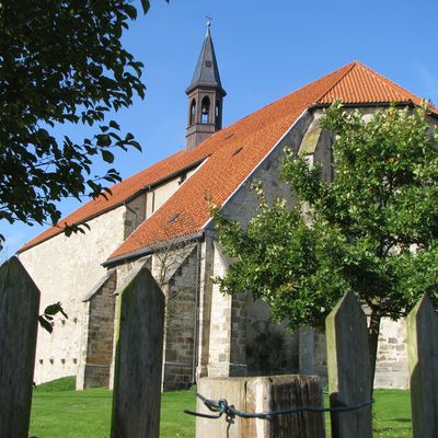 Klosterkirche Wittenburg - Blick aus dem angrenzenden Klostergarten