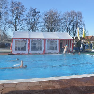 Adventsschwimmen 2016 im Elzer Freibad