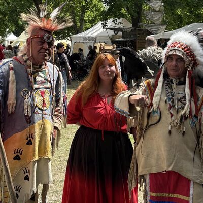 Auch die Indianer lassen sich vom Raben verzaubern