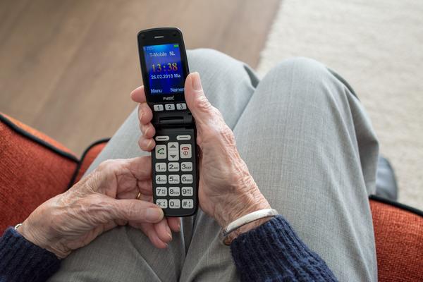 "In Kontakt bleiben" - Umgang mit dem Handy