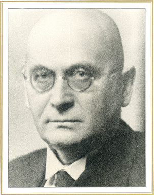 Dr. jur. Hermann Lisch
Bürgermeister der Stadt Elze
1913 ~ 1933