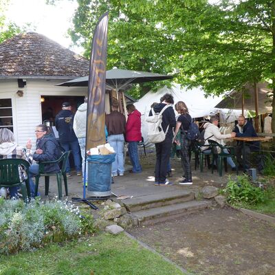 Und gleich nebenan eine Kaffeebar