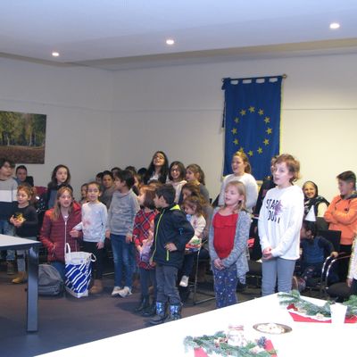 Herzenswunsch fand Wunscherf�ller - die Kinder zeigen ihr Gesangstalent