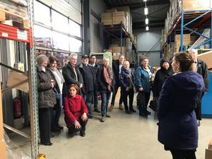 Das Netzwerk Zukunft Elze informiert sich &uuml;ber den fairen Handel bei El Puente