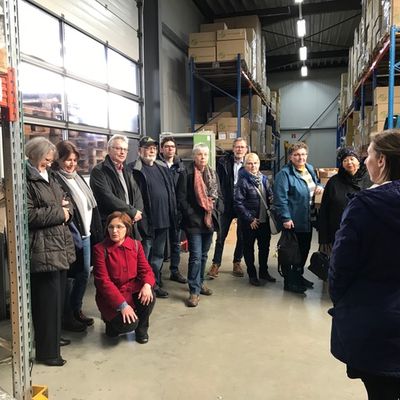 Das Netzwerk Zukunft Elze informiert sich &uuml;ber den fairen Handel bei El Puente