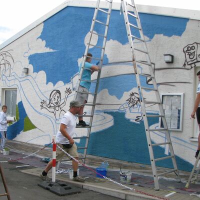 Ohne Leiter geht bei diesem Graffiti nichts!