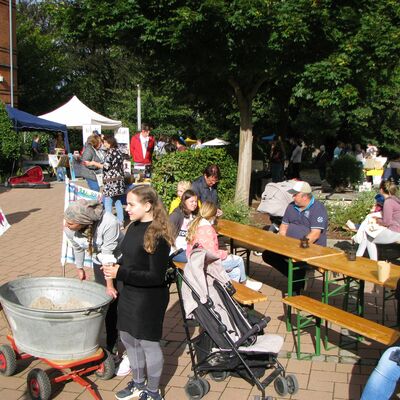 Buntes Treiben oder einfach nur Verweilen beim 1. Feierabendmarkt
