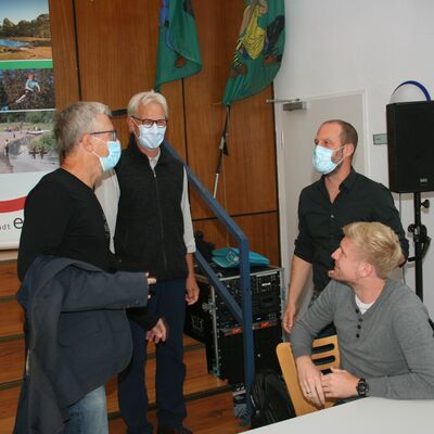 Auftaktveranstaltung zur Aufstellung eines Sportst&auml;ttenentwicklungskonzepts: Experten und Referenten: Joachim Staffeldt (KSB), Michael P&uuml;lm (Ing.B&uuml;ro Richter), Phillip Gramann (KSB) und Refernet Dr. Arne G&ouml;ring